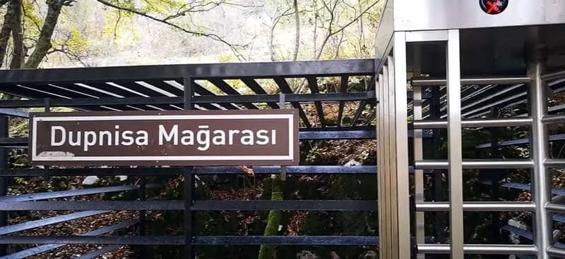 Dupnisa Mağarası